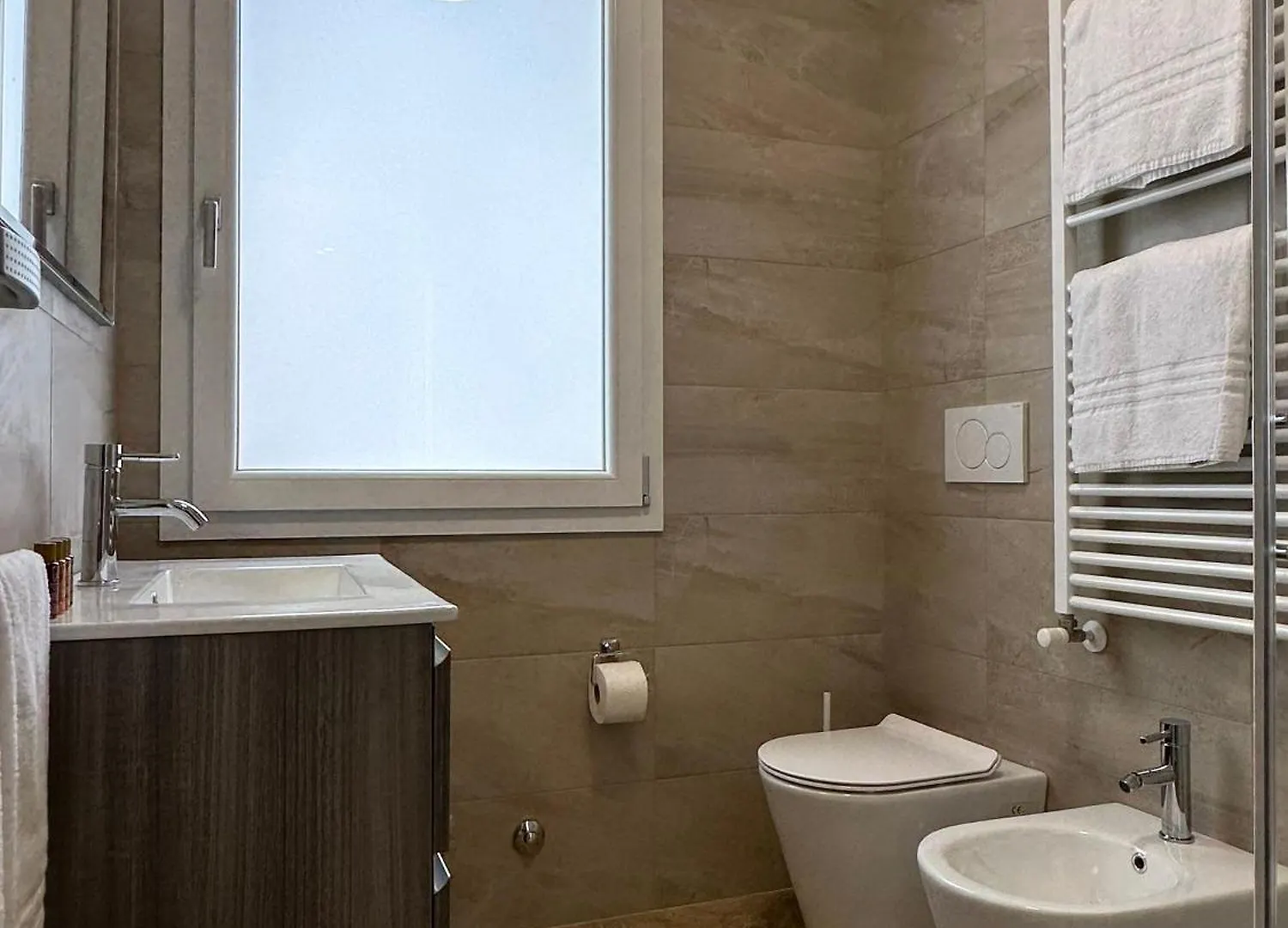 Villa Laura Apartments 博洛尼亚